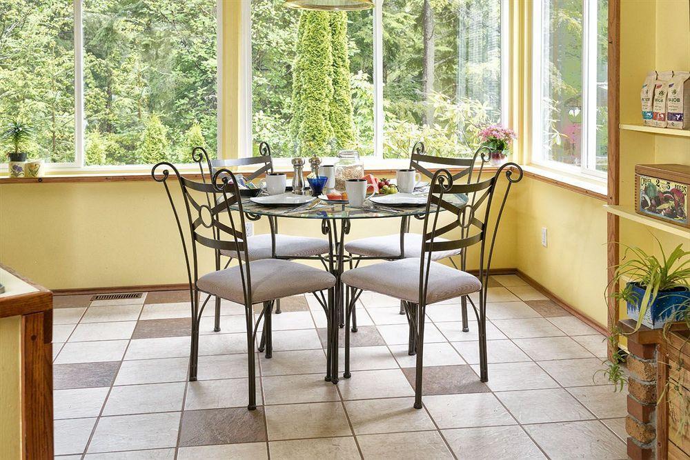 Tall Trees Bed & Breakfast Prince Rupert Exterior photo